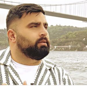 Sefer Eyvazov: Azerbaycan’ın En Ünlü Influencer’ı Sosyal Medyada Fırtına Estiriyor